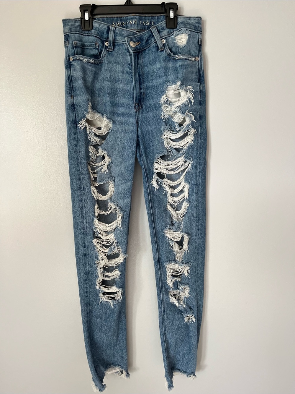 American Eagle Highest Rise Mom Jeans Women’s Size 6 X-Long Distressed Stretch